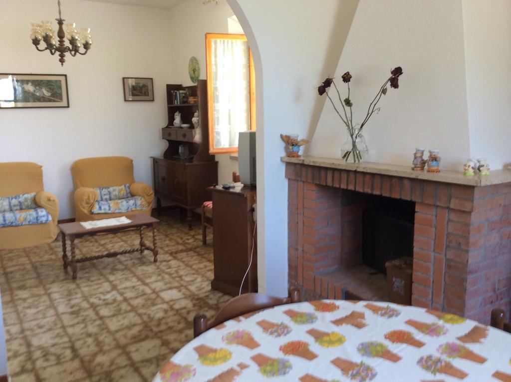 Agriturismo Susanna E Atria Бибона Стая снимка